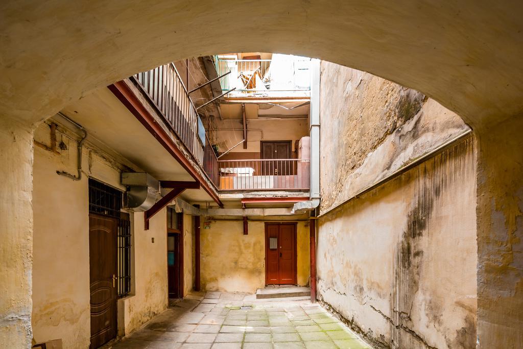 Nice Apartment Near Rynok Square Є Кондиціонер Світла Не Вимикали リヴィウ エクステリア 写真